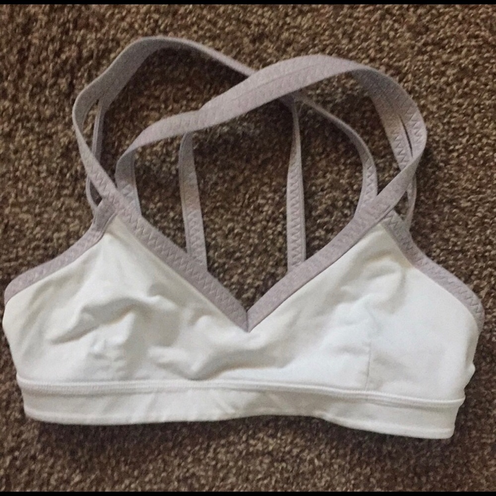 Lululemon Sports bra 4 Energy
